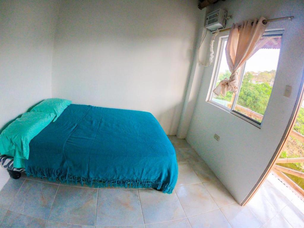 Iguana Beach House Hostel มอนตาญิตาร์ ภายนอก รูปภาพ