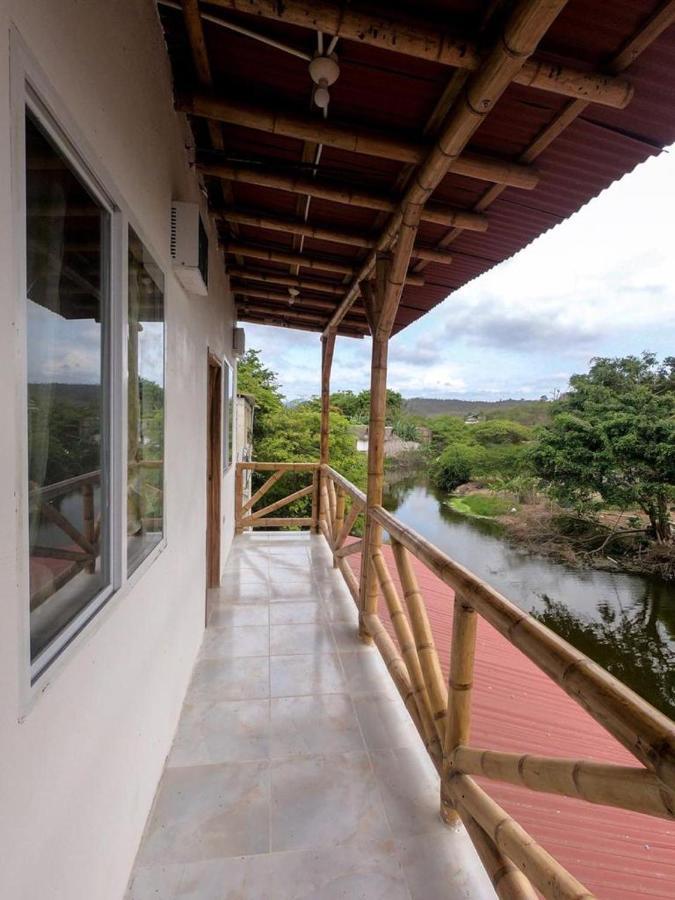Iguana Beach House Hostel มอนตาญิตาร์ ภายนอก รูปภาพ