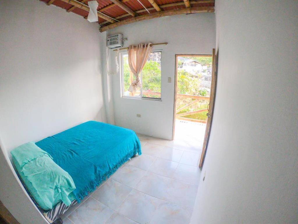Iguana Beach House Hostel มอนตาญิตาร์ ภายนอก รูปภาพ